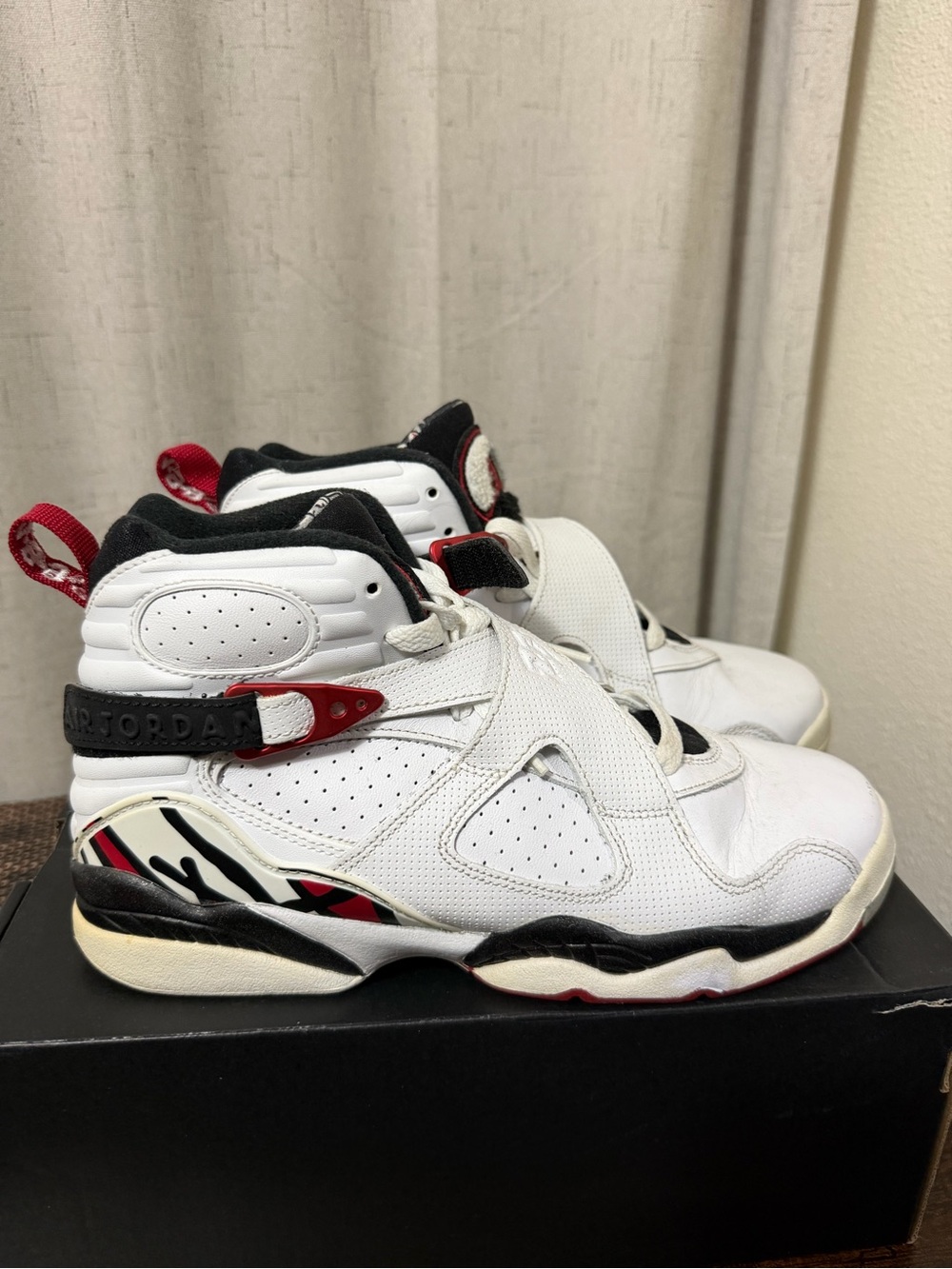 Nike Air Jordan 8 Retro “ alternate” white/black/gym red GS size 6.5Y no box